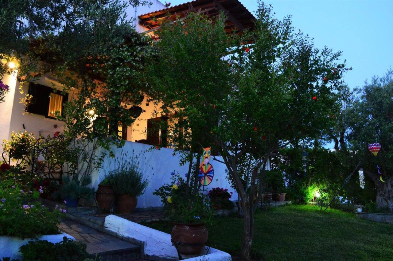 Sonia'S House With Garden Villa Gerakini Dış mekan fotoğraf
